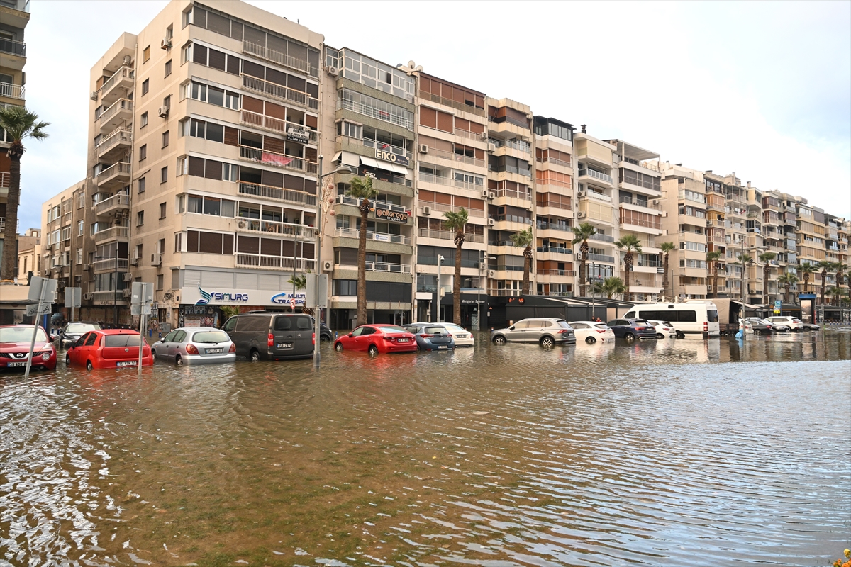 bpthaber's tweet photo. 📍 İzmir, Alsancak. https://t.co/YgsSsubmcn
