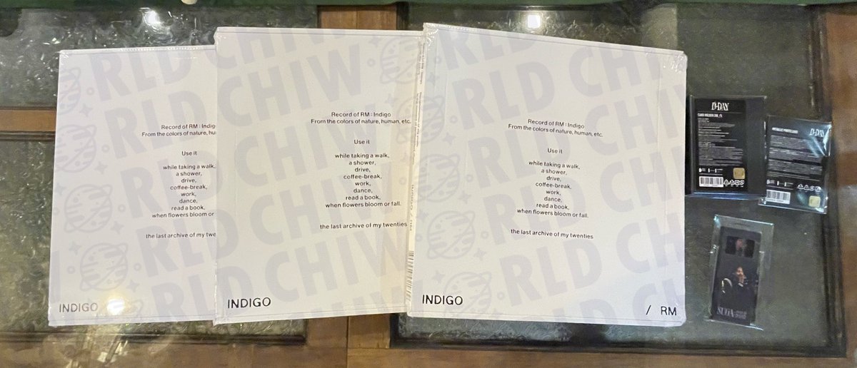 shopchiworld's tweet photo. #CHIWORLDupdates +
#CHIWORLDarrivals (1/2)

See photos on for the items that have arrived at our PH Address! Shipping sched by mid next week! https://t.co/CiB8JJXOWJ