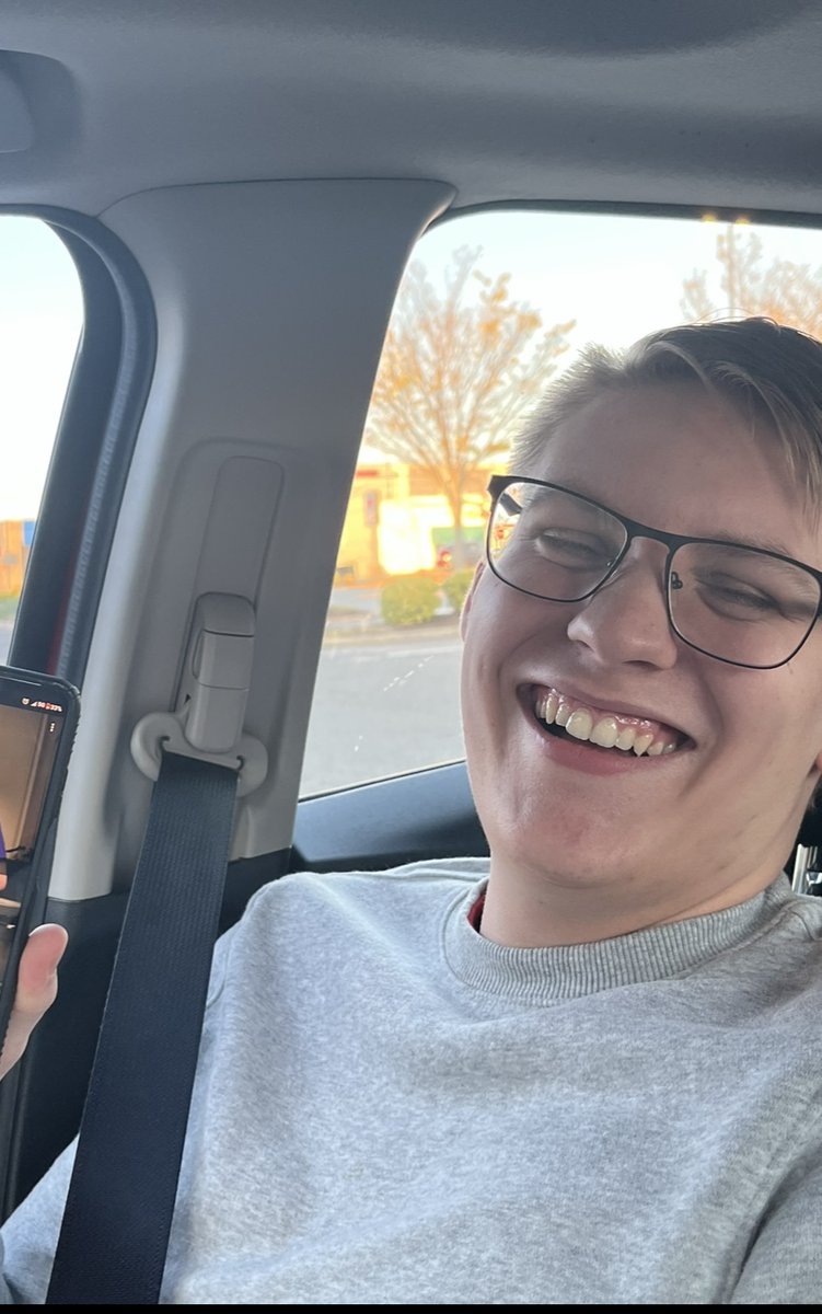 cassell_MASC336's tweet photo. I asked my oldest friend, Cayce, what home means to him. "Home is where you make it home," he said. "It doesn't have to be where you're from, it can be your chosen home." We're both from Williamsburg, VA, and we moved to Richmond to attend VCU #MASC336 #TwitterScavengerHunt https://t.co/oX0N64U16p