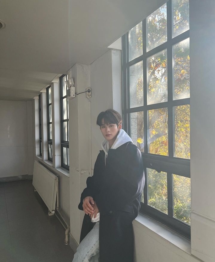 [🦊] Winston's IG post update 📸 (112623)

“❄️”

#HORI7ON #호라이즌
#WINSTON #윈스턴
#WINTERCIZONQUERS