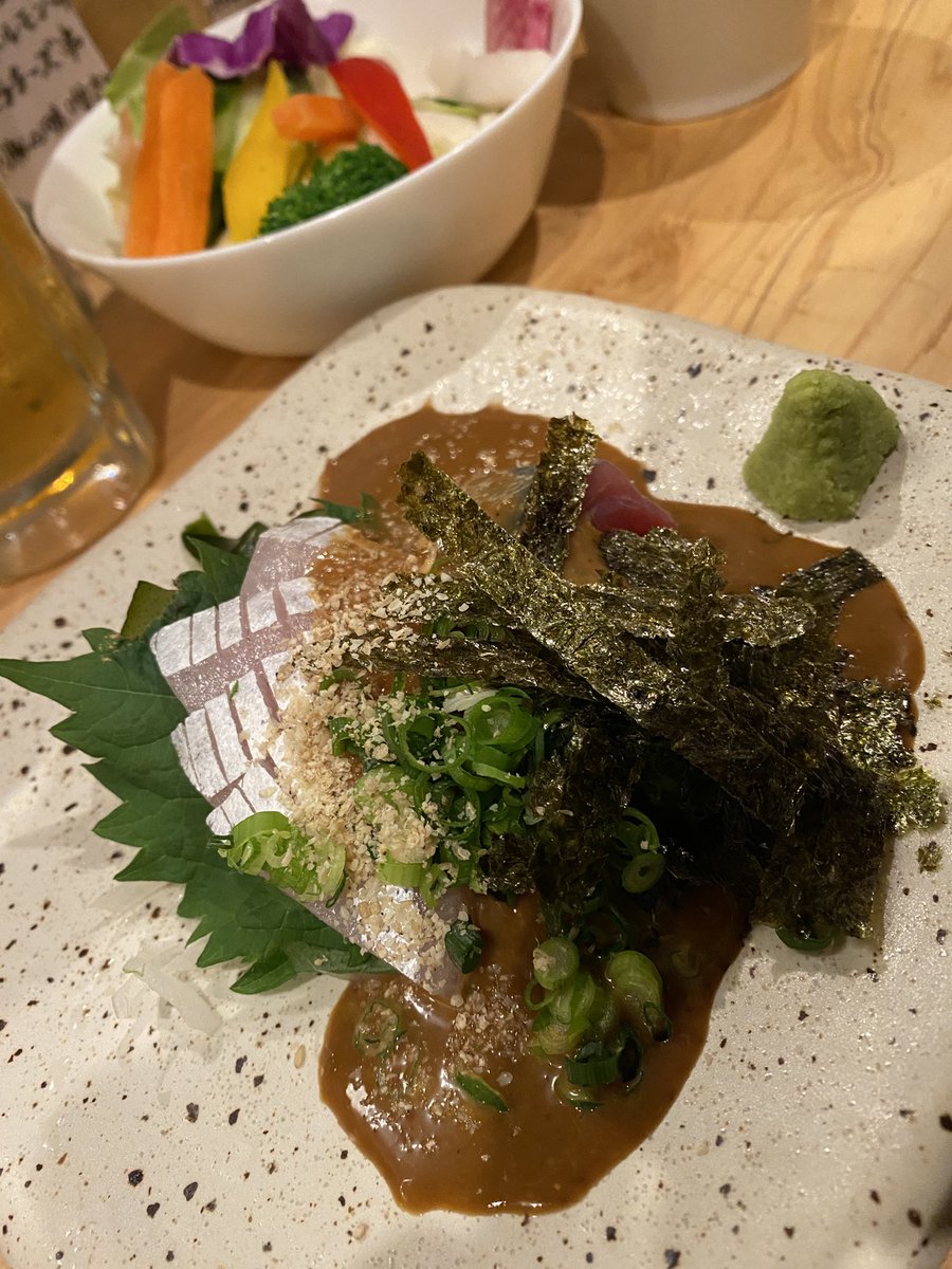 asnhykrm's tweet photo. キャナルシティでのインストア🍫
学生時代よく行ってた所でのライブはエモエモでした☺️
地元の友達と行けたのも良かったし、美味しいものも食べれたし満足🐣♡

本日は弾丸東京✨
寒いし人多過ぎるし2日間の日帰りも疲れたけど12時間もかからず家に帰れるのは便利だなと実感🚄

明日からも頑張れる🥰 https://t.co/T7WC7LE3xV