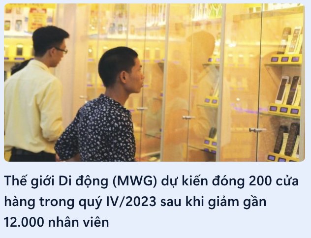 OtofunX's tweet photo. Anh ghé qua cửa hàng lớn của DMX hôm nọ, mà thấy buồn thấy ghê. Bãi giữ xe chỉ là dấu hiệu: ba chiếc xe máy bề ngoài xơ xác, bảo vệ nghe có khách lon ton chạy về, chắc chán quá đi qua hàng xóm buôn chuyện. Vào tiệm, chỉ còn hai em chân dài đứng mở cửa. Tiệm khá nóng, máy điều hòa chạy ít công suất để tiết kiệm. Cửa hàng trống trơn, gần như không có khách. Nhân viên giỏi có vẻ đã đi mất, nên chỉ còn lại vài em không rành về sản phẩm lắm.

Anh nghĩ tình hình này căng rồi. Chắc không mua thêm cổ phiếu này được. Nhiều doanh nghiệp đông lào không định hướng khách hàng, chỉ quan tâm đến cổ đông. Còn hàng Trung Quốc trên mạng không chỉ rẻ mà còn phục vụ khách hàng tận tâm. Họ trả lại tiền ngay nếu có lỗi, không cãi lời với khách. Đâu đâu cũng thấy sự chênh lệch này, khiến người mua không còn tin tưởng. 

Một lý do khác là TQ làm hàng hóa không chỉ rẻ mà còn chất lượng tốt hơn từng ngày, trong khi doanh nghiệp ở đâu đó mỗi năm lại tăng giá và chất lượng hàng hóa giảm sút. Xiaomi giữ giá Redmi không tăng, chỉ cải tiến và giảm giá. Hàng hóa TQ, sau vài năm bạn quay lại, giá giảm, không tăng.

Điều nữa là hàng hóa TQ được cải tiến nhanh chóng và sáng tạo. Bạn cần cái gì đó, trên mạng chắc chắn có, dù là món đồ quái dị, có một công ty TQ làm cho bạn! Thế mới khéo. Nhiều khi khám phá shopee, lazada, thấy những mặt hàng độc đáo, có lẽ nhiều người không nghĩ rằng ai lại làm. 

Còn đối với hàng Việt, cả một cái túi bột nêm trong gói mì còn khiến người ta phải dùng răng cắn, dùng kéo cắt, dây bẩn hết ra tay. Hãng sữa lớn nhất VN, mà nắp hộp sữa chỉ có mỗi cái thôi, bao năm nay vẫn bị cái lỗi là giật nắp lên nhưng không mở hết được. Chưa kể, còn cái màng mỏng, phải lấy ngón tay chọc thủng, thế mới điên.

Chúng ta phải xem lại chính mình, đừng đổ lỗi cho người khác. Hãy kiếm lợi nhuận bằng sáng tạo, bằng tiết kiệm chi phí, giảm giá, đừng coi khách như gà. Bây giờ gà cũng gầy lắm rồi.