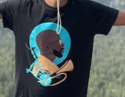 Can someone please tell me where I can find this arada shirt? 
Urgent 🙏🙏🙏

<a href="/AradaET/">Arada® Hard Seltzer</a>