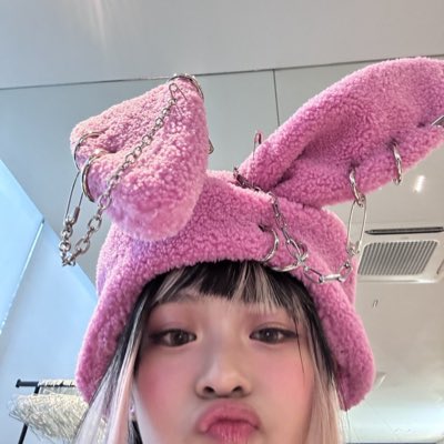 kittyzbrainrot's tweet photo. #NewProfilePic https://t.co/CUnLFLvbi4