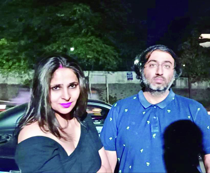 menhelpline's tweet photo. Men are unsfae in the society made for women. Men need laws to be protected from harassment by wife.
Pune woman #RenukaKhanna killed her husband #NikhilKhanna just because he did not take her to Dubai on her birthday.
Their 6 yr old love marriage ends by #killHusband
#SupremeCourt @rashtrapatibhvn @AmitShah