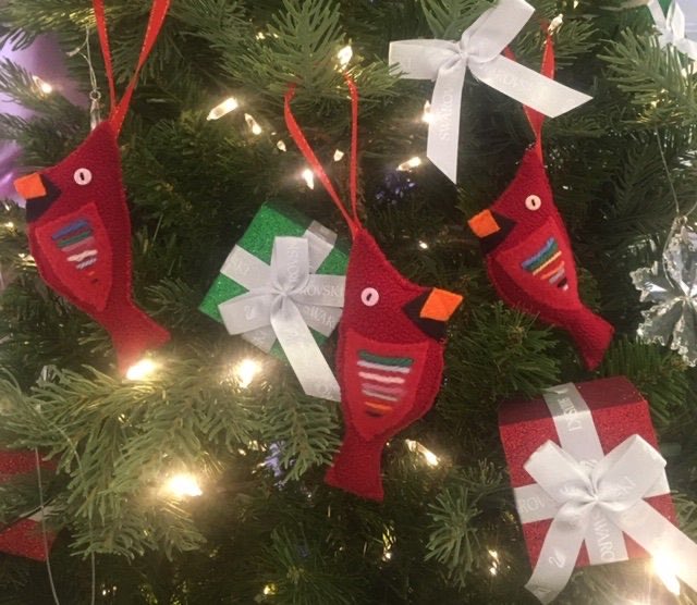 3WoollyOwls's tweet photo. Felt Christmas tree decorations - check them out - 25% off today! #earlybiz #shopindie #indieweekend #redcardinal #birdlovergift #cardinals https://t.co/rBqwL3knaX https://t.co/2kPpni3ooB