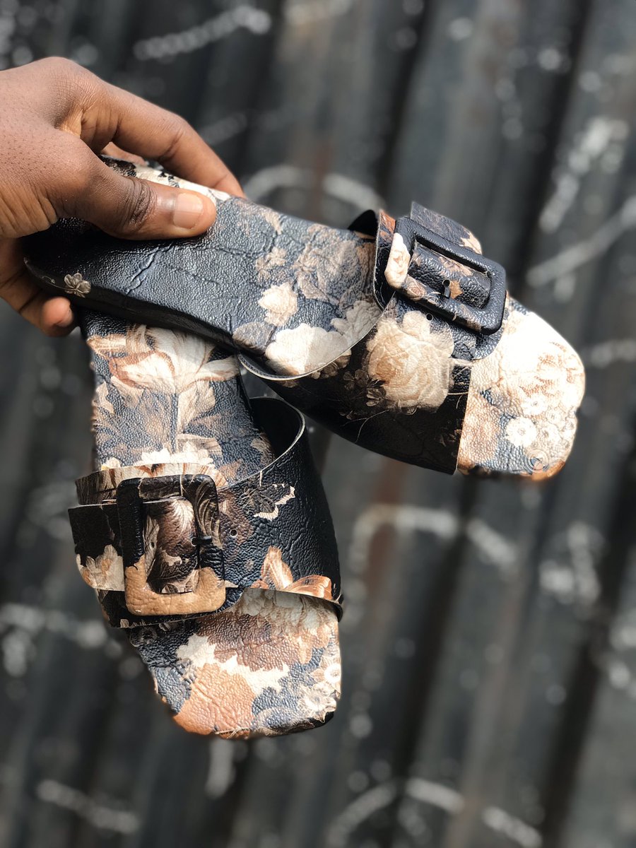 shoemakernaija's tweet photo. Handmade Female Slippers 😍🙈 Available in sizes 37-41. https://t.co/KOlAPoeToJ