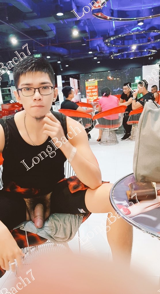 ... hi... will you be my PT ?
 my liltle bro needs your big biceps...