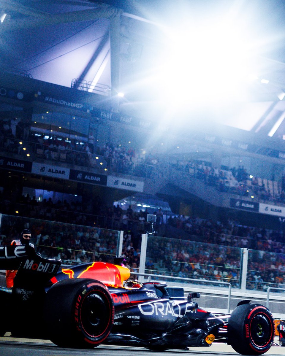redbullracing's tweet photo. For the final time in 2023... it is 𝐑𝐀𝐂𝐄 𝐃𝐀𝐘 🇦🇪 https://t.co/bpwBDK43Vm
