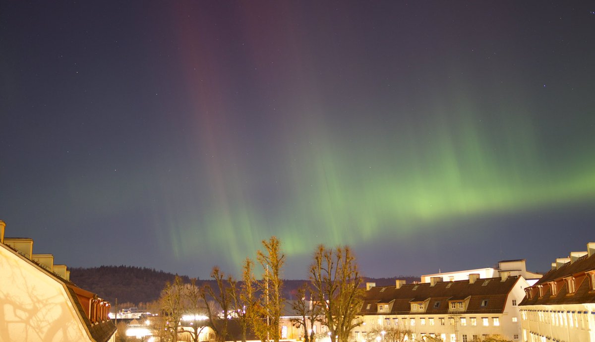 3erland's tweet photo. First dancing auroras I have seen with the naked eye. Captured the images using Canon 80d, Sigma art 24mm lens. 10s shutter speed at ISO 100. Enjoy. https://t.co/eDb30dzDN7