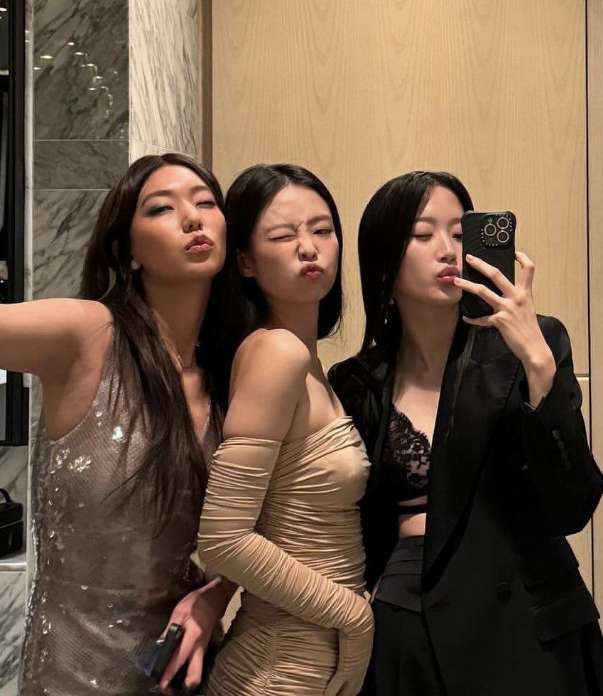 jnsource's tweet image. 