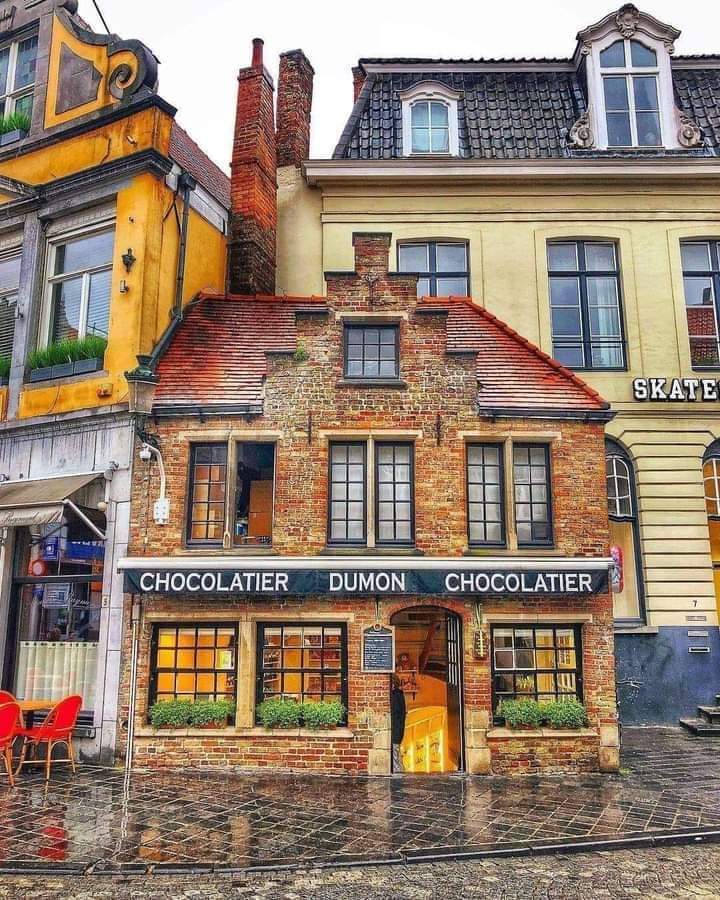 DrHalukoguz's tweet photo. Brugge, Belgium. https://t.co/6Xm0ZKZaMK
