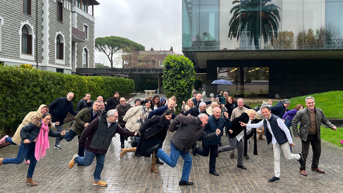agirregabiria's tweet photo. Una primera Crónica del XV Encuentro Anual #GetxoBlog en 2023. Se irá ampliando en los próximos días #Phoon en #BiscayTIK, https://t.co/nklCU6nvEk https://t.co/q1f0UCEi1i