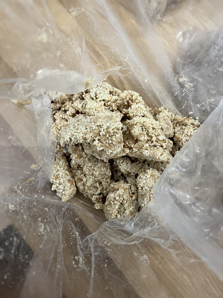 「手作り調味料研究家のオザワエイコさんのご指導のもと、味噌を手作りしてきた。基本の」|宮川サトシ@4/21 ワンオペJOKER③発売予定のイラスト