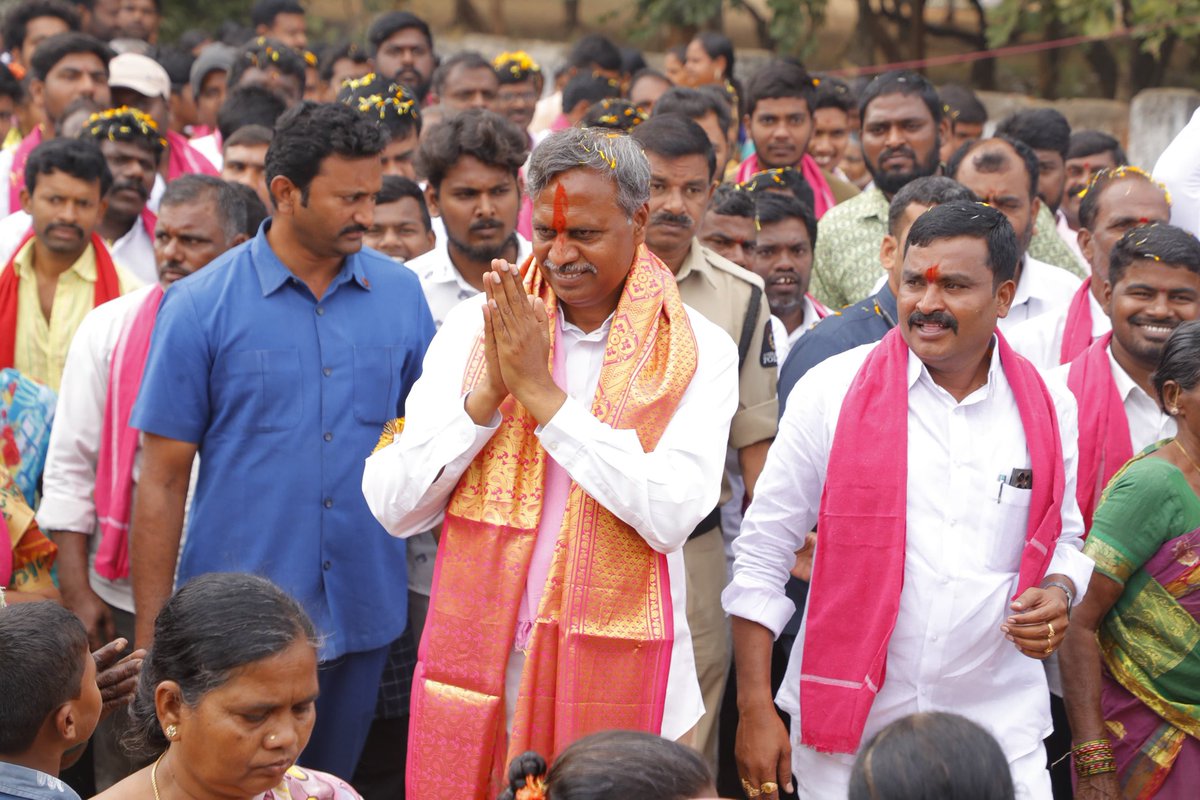 PRR_BRS's tweet photo. నర్సాయిపల్లి గ్రామంలో అసెంబ్లీ ఎన్నికల ప్రచారం.

#pallarajeshwarreddy #KCROnceAgain #janagam #Cherial #Telangana #VoteForCar #SayNoToCongress #KCR https://t.co/TvEz6iwmN7