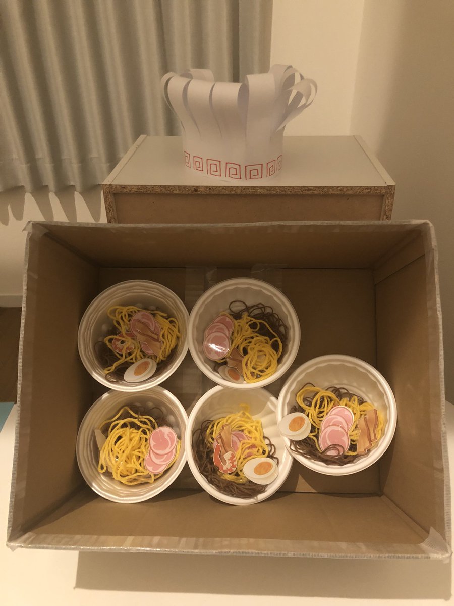 LIBOlabominoh's tweet photo. 【活動紹介】
年中・年長グループでは、ラーメンを作って配達しました。
職員からラーメン10杯の電話注文が入り、みんなで協力してラーメンを作りました。
「お客さんがお腹を空かせて待ってる！」と急いで作業を行いましたが、無事に間に合い、喜んでもらうことができました。 https://t.co/yKFkRVOU06