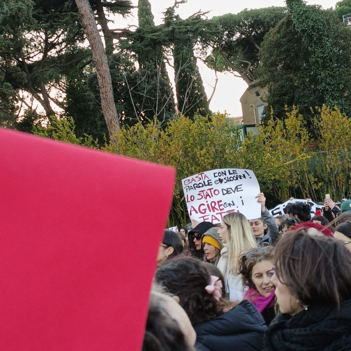 Archilletti_Fla's tweet photo. #25Novembre2023 #giornatacontrolaviolenzasulledonne  #circomassimo #Roma https://t.co/WjKkjtBiBv