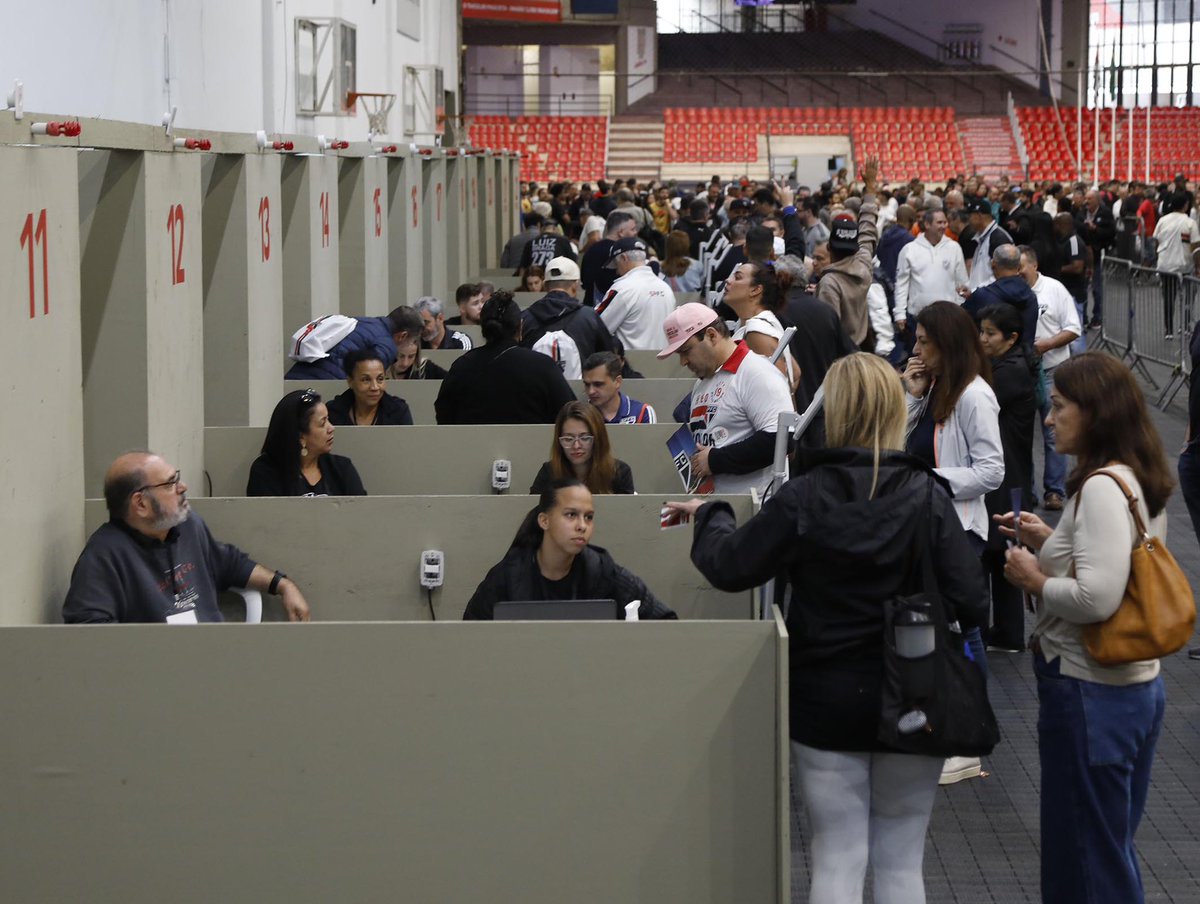 Apuração: Assembleia Geral Ordinária de 25 de novembro de 2023

Confira os resultados: spfc.vc/47LZQmb

📸 Rubens Chiri / saopaulofc