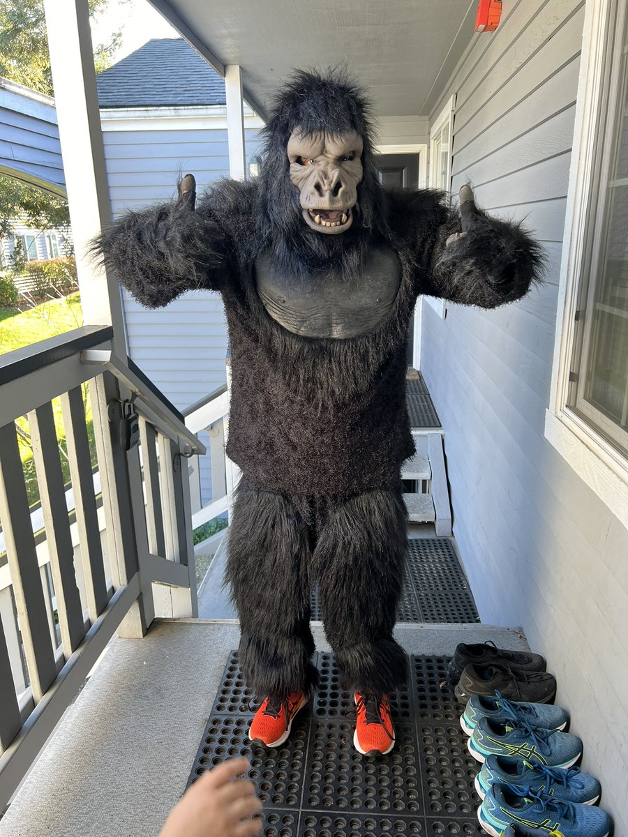 crewsoundersfan's tweet image. I’m still going strong. Every $5 change into a new costume, every $20 physical challenge $30 run a mile in whatever I’m wearing. Thank you for donating. 

Update
$290 in 5 hours 
extra-life.org/participant/50… #seattlechildrenshospital #extralife #ProCompressionAmbassador