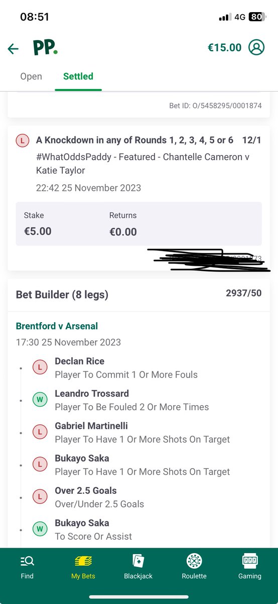 CraigRuth440164's tweet photo. Can’t but feel a small but hard done by the ref? 😂 surely a knockdown @paddypower https://t.co/x7yaNk59Lb