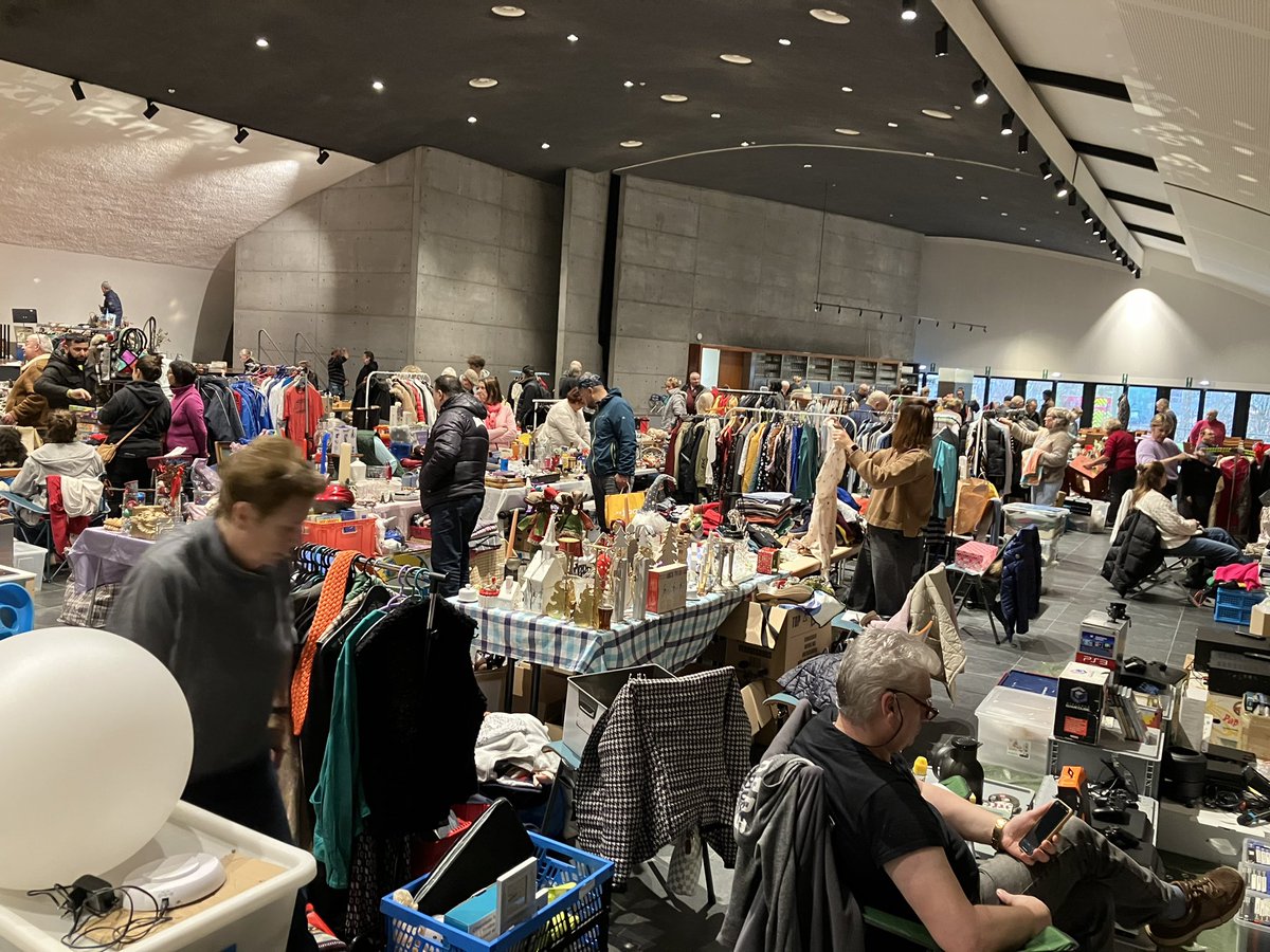 HildeStroobant's tweet image. 2 per jaar, meer moet dat echt ni zijn 🙈😅 #rommelmarkt 
#Ranst