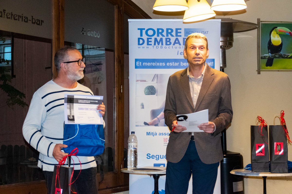 TDBactualitat's tweet photo. 📷 IMATGES l Celebració del quart aniversari del
@TDBactualitat i lliurament del Premi de narrativa curta Far de la Torre-Torredembarra Actualitat https://t.co/GQumIIkI13 https://t.co/JGn5SPeSz0