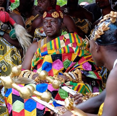 Gen_Buhari_'s tweet image. The Asante and Dormaa banter, despite our differences, what unite us is stronger than what divide us, we’re bind together as one people in one Nation with one vision for National Development…..

Adwobrɛɛ Asante Adehyeɛ ne Dormaa Adehyeɛ! Kroyɛ na yɛ.