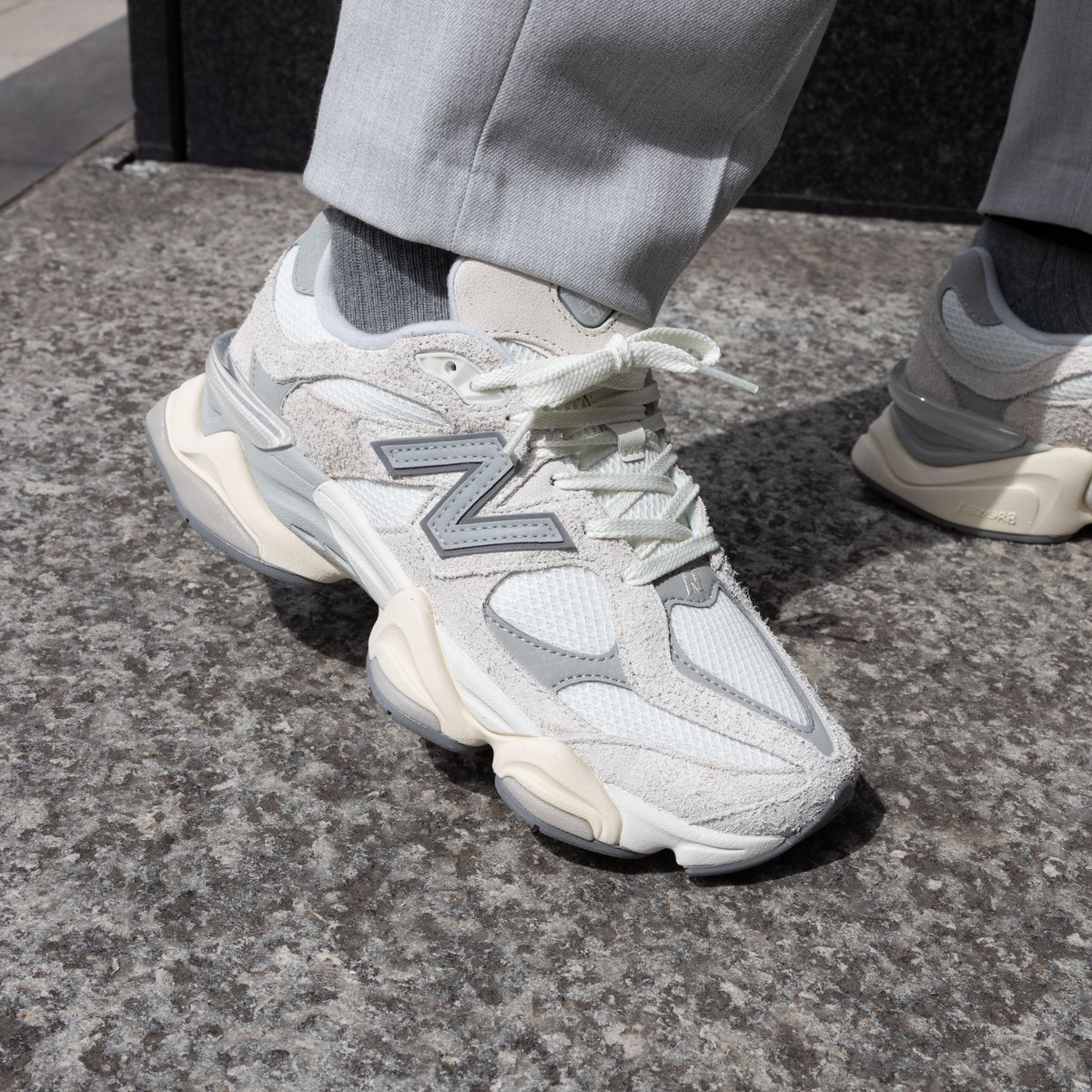 La New Balance 9060 "Sea Salt" 🌊

Lien affilié : chck.me/X9G8 (190€)