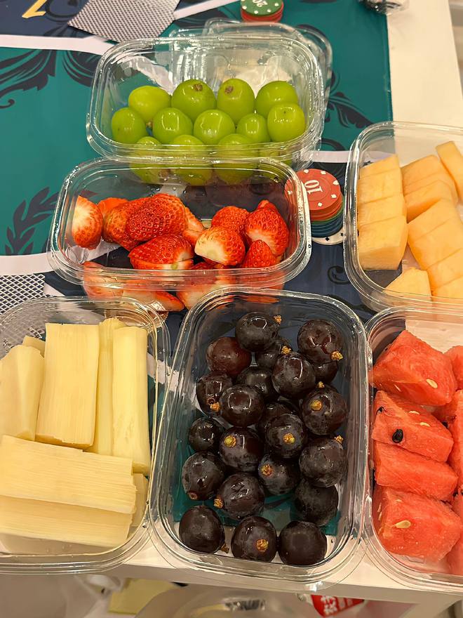 あなたが力を尽くして奮闘することを望んで、世の中のいろいろな様子を感じに行って、あなたの内心が穏やかで強くて、気ままで颯爽として生きることを望んで、あなたがこの鮮やかで言い張った年で、率直に言って一生むだではありません。