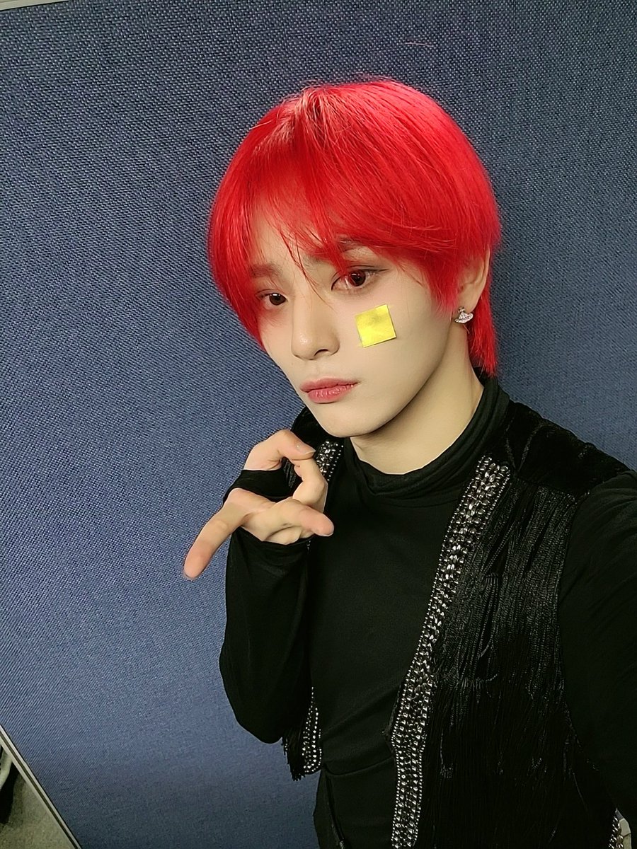 [#홍성민] 

인기가요의 전리품 
人気歌謡の戦利品 

#FANTASYBOYS #판타지보이즈
#HONGSUNGMIN