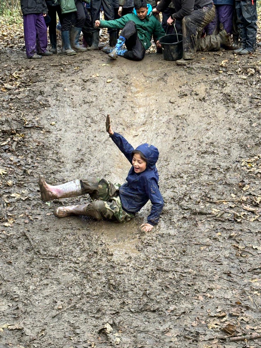 CCJuniorY5's tweet photo. A muddy morning in @CCJuniorForest school on Friday.

#CCJYear5 had a fantastic time going down the muddy slope!

#CCRiskTakers https://t.co/RcstNxKnHs