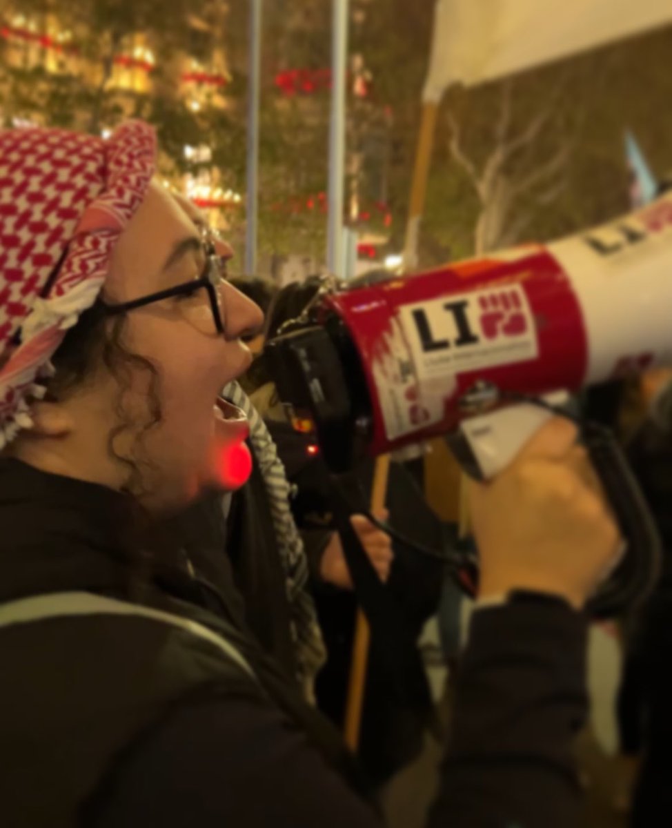 faticevallossc's tweet photo. 🗣️🇵🇸#25N Des de Barcelona fins a Palestina!, contra les violències masclistes, racistes i colonials! Lluita, organització, resistència i autodefensa feminista!✊🏿✊🏾✊🏽#palestinalliure #RegularizaciónYA #dretsperatotes #NoSeAcabó #justíciasocial https://t.co/d0HqBl6i2O