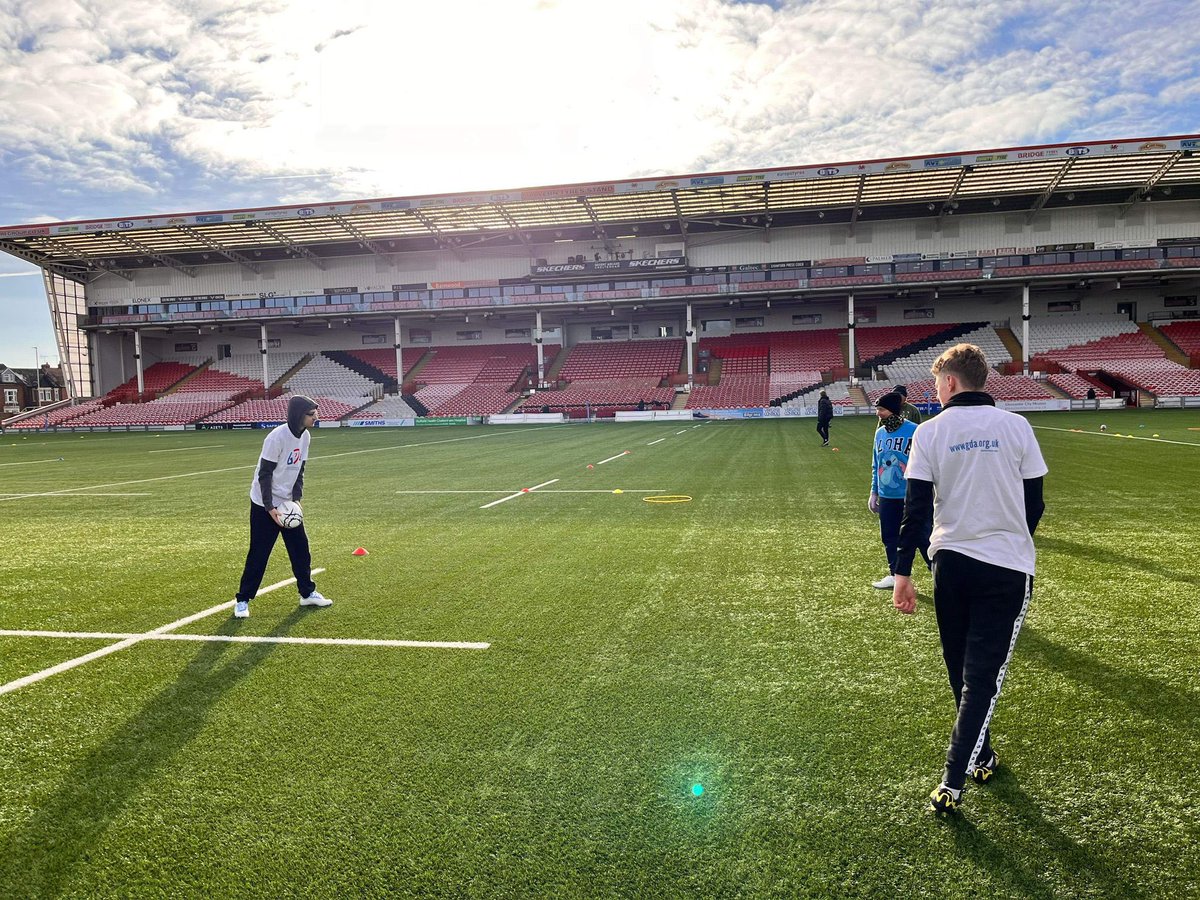 glosdeaf's tweet photo. We were invited to attend the first Rugby Disability Festival @gloucesterrugby yesterday along with other disability charities and organisations. Everyone had a brilliant day thanks to @gr_foundation . It was a really special experience for GDA teenagers. Thank you 🥰🏉🍒 https://t.co/mMVijqZRoD