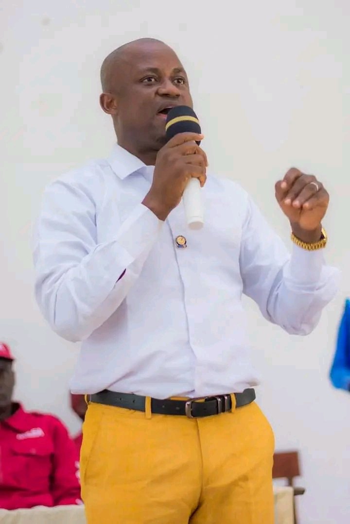 timmy_lawal's tweet photo. As an advocate of youth re-orientation, engagement and development, I honoured the invitation of Ogun State Chapter of the FRSC advisory council lecture series, for tertiary educational institutions in the State, with the theme: Dangers of illicit drugs and excessive alcohol. https://t.co/f8mbgFyppv