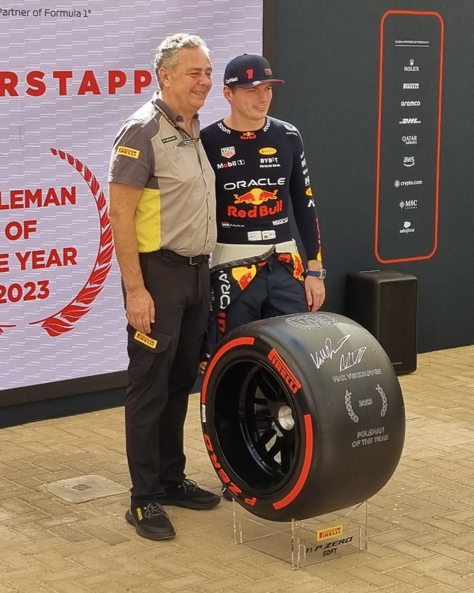VerstappenCOM's tweet photo. Max got the Pole Man Of The Year award for the most pole positions in 2023! 👏

Max: “𝙃𝙤𝙬 𝙖𝙢 𝙄 𝙜𝙤𝙞𝙣𝙜 𝙩𝙤 𝙜𝙚𝙩 𝙩𝙝𝙞𝙨 𝙝𝙤𝙢𝙚?!"😂 https://t.co/Q9b7xIyC6L