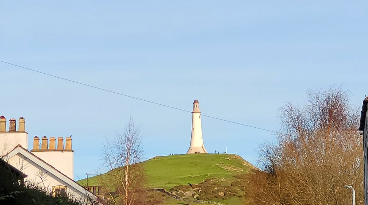 SteveMulville's tweet photo. #HoadMonument
A beautiful clear day yesterday cold winter 🌞 sunshine in Ulverston..
No finer place in England than the Lakeland Fells of Cumbria..
#Ulverston https://t.co/yCoUb8yhNB