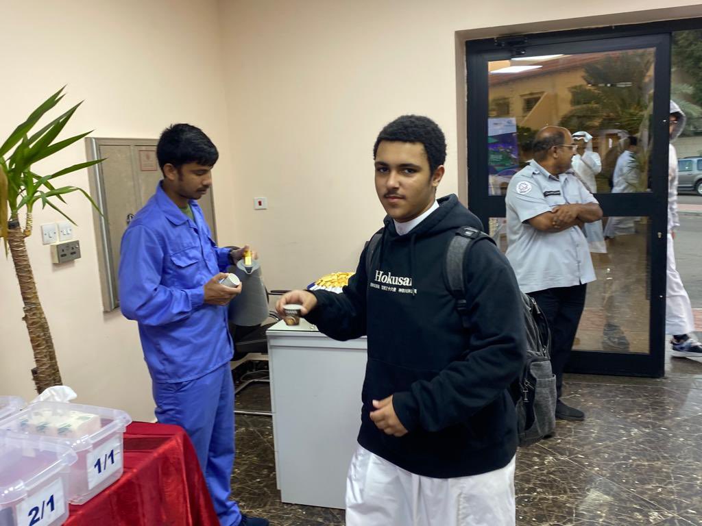 مع بداية الفصل الدراسي الثاني استقبلت مدارس قرطبة الأهلية 
في اول ايام الفصل الدراسي الثاني  
طلابها بحفاوة وترحاب في اجواء محفزة ، وسط متابعة من مدير المدرسة أ. منصور بن عبدالعزيز القحطاني.