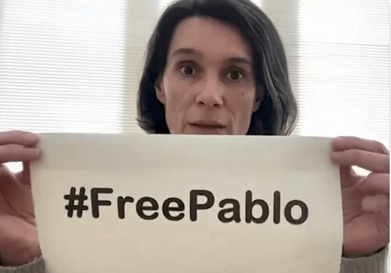 Wilde28281766's tweet photo. Polonia prorroga tres meses más la prisión preventiva del periodista Vasco Pablo González.
Al dia de hoy, no se han presentado pruebas concretas ni una acusación oficial , basándose todo en especulaciones y en procesos chapuceros .
Feliz Navidad ministro @jmalbares . https://t.co/6ravl5Woyx