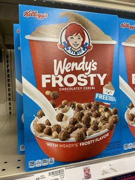 dasylphdip's tweet photo. Eh, time for some counter programming. Here’s a few photos of crazy American breakfast cereals. https://t.co/BtXf59QDRi