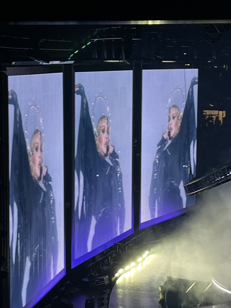Mr_Raphael_'s tweet photo. AMAZING AMAZING AMAZING
#MadonnaCelebrationTour #Milano https://t.co/1od3TJFzww