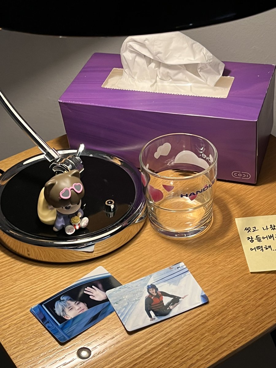 ww_poison's tweet photo. 오예 유리컵!! https://t.co/bzA7ec4zg6