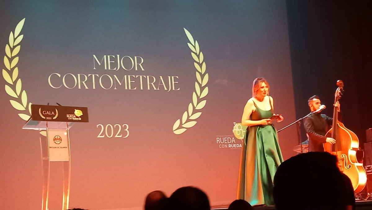 iesvegadelprado's tweet photo. 📽️El cortometraje "Cambiará tu vida", realizado por alumn@s y profesor@s de FP Imagen y sonido del IES Vega del Prado fue finalista del Festival Rueda con Rueda 2023.
Aquí puedes disfrutar del corto👇
https://t.co/YOdJIY9hs5 https://t.co/yGDTFU4vZO