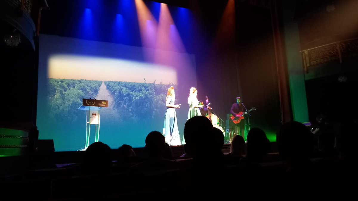 iesvegadelprado's tweet photo. 📽️El cortometraje "Cambiará tu vida", realizado por alumn@s y profesor@s de FP Imagen y sonido del IES Vega del Prado fue finalista del Festival Rueda con Rueda 2023.
Aquí puedes disfrutar del corto👇
https://t.co/YOdJIY9hs5 https://t.co/yGDTFU4vZO