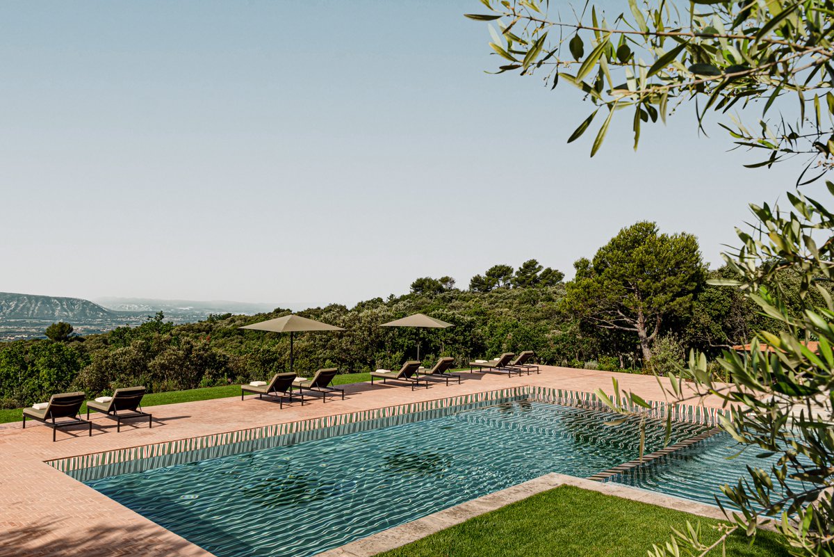 StayOneDegree's tweet photo. Oh la la. Provençal paradise.
#StayOne #Provence
https://t.co/Q6J6a5zClX https://t.co/YpI5MpBBlS