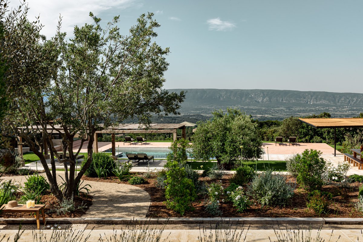 StayOneDegree's tweet photo. Oh la la. Provençal paradise.
#StayOne #Provence
https://t.co/Q6J6a5zClX https://t.co/YpI5MpBBlS