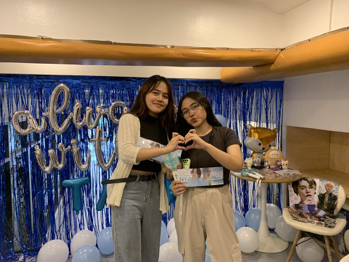 choibeomjunnie's tweet photo. Enjoyed our first ever cupsleeves event❤️ thank you so much @nyangzcart sa uulitin hahaha #AlwaysWithTaejun 

#NyangNyangz 
#Catnipz 
#TaeJun https://t.co/R28YWIpPir