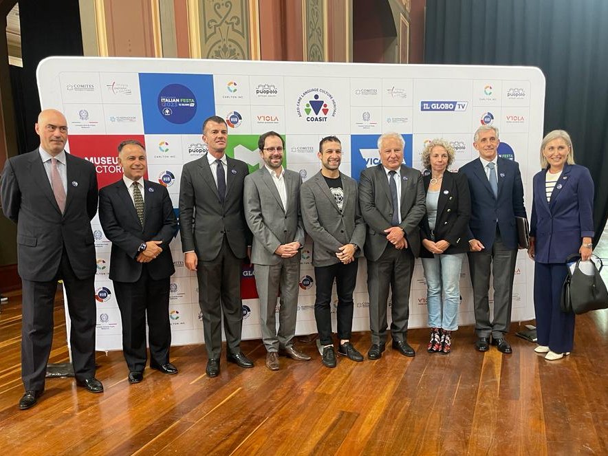 Undersecretary @GiorgioSilli took part in the Melbourne Italian Festa organized by Co.As.It. More than 30,000 participants celebrated Italian culture in its various forms, the creativity and valuable contribution of the vibrant Italian community in Victoria.