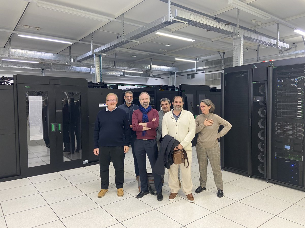 ⁦<a href="/RENATER/">RENATER</a>⁩ a profité de l’AG 2023 du réseau d’accès #REMIP à Toulouse pour visiter le DC de l’Espace Clément Ader. Merci à #Jean-YvesLopez DSI de ⁦<a href="/Univ_Toulouse/">Université de Toulouse</a>⁩ et #AlexandreSalvat collab. local de <a href="/RENATER/">RENATER</a> hébergé dans cette DSI pour leur accueil ! 🙌