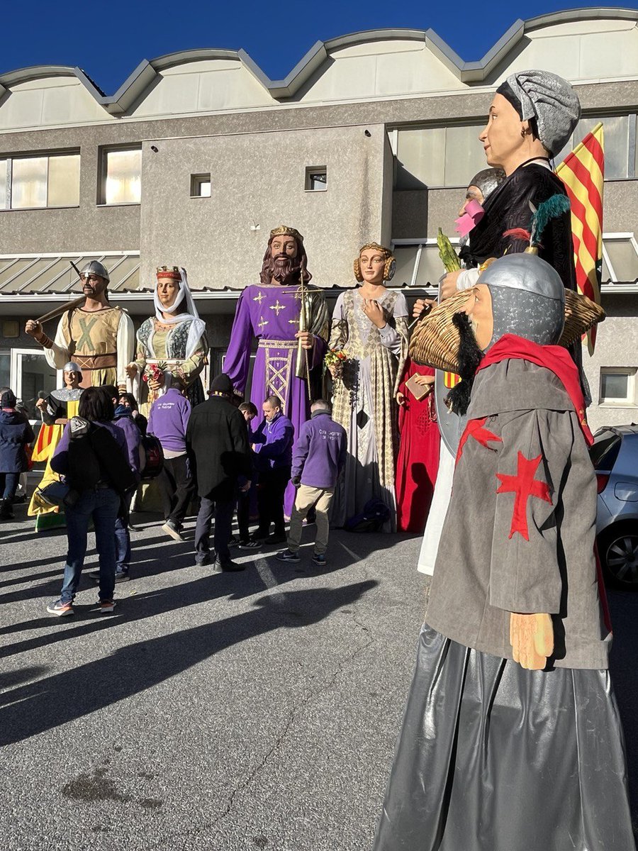 NewsNeus's tweet image. Ho tant! #castellers #grallers #capgrissis #gegants #bestiari #músics...