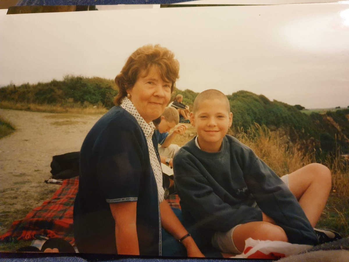 This year can fucking do one 
Thanks for everything Gran go an be with Grandad 
Love ya 
Devastated